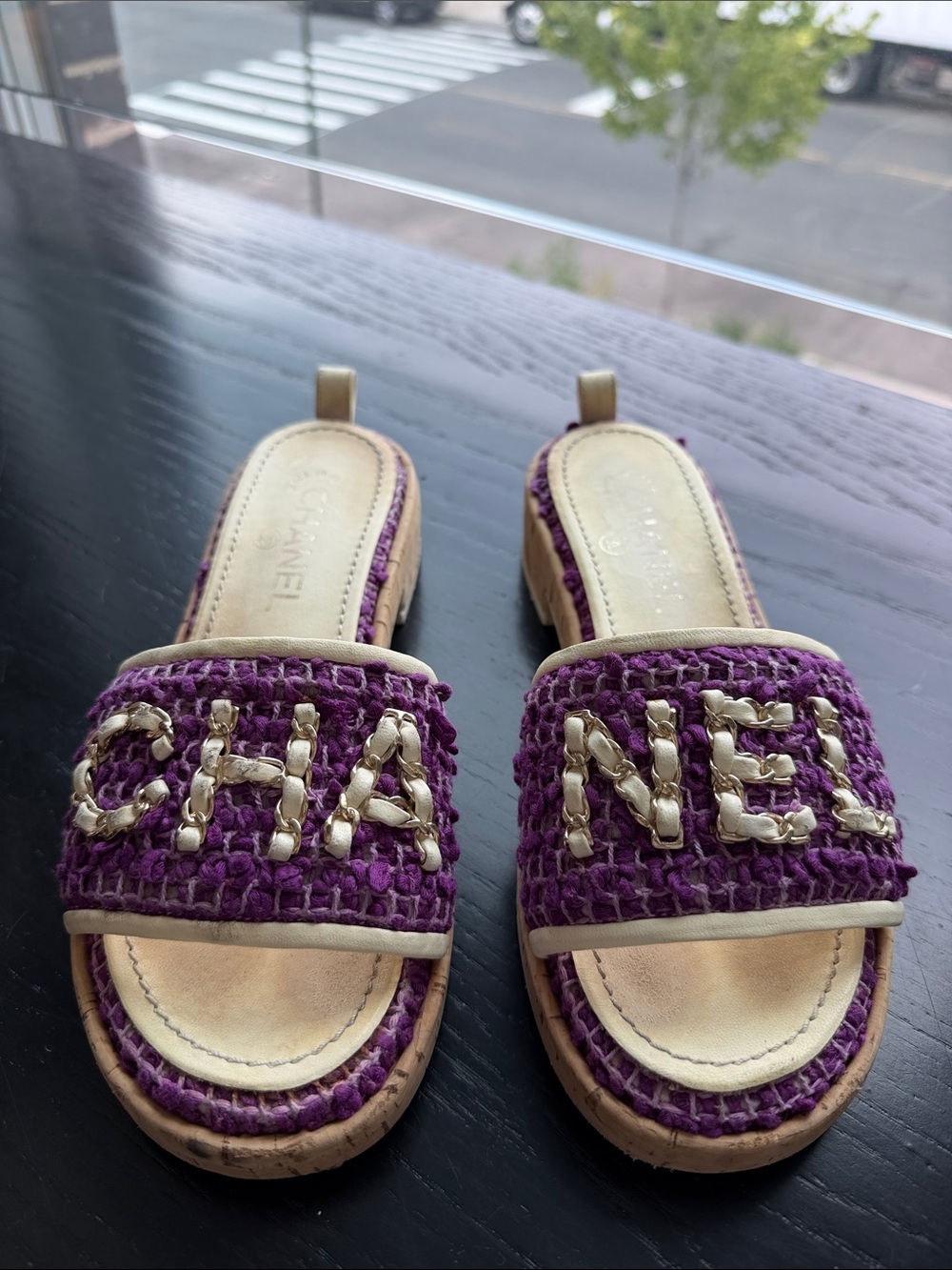 CHANEL Purple Tweed & Cork Woven Chain Logo Slides / Sandals / Mules, 37.5 💜